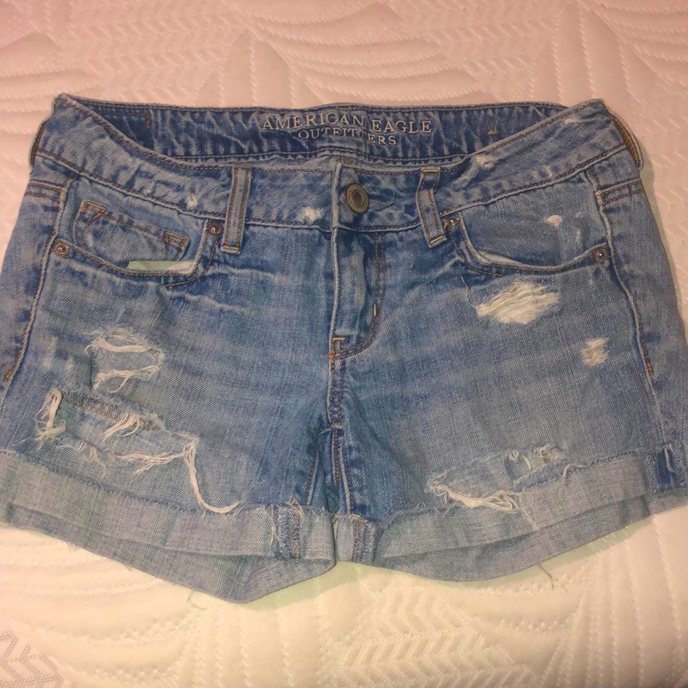 American Eagle Low rise shorts